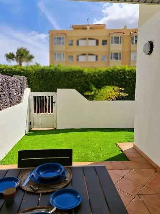 Homely Apt In Modern Building With Pool San Miguel de Abona Apartamento