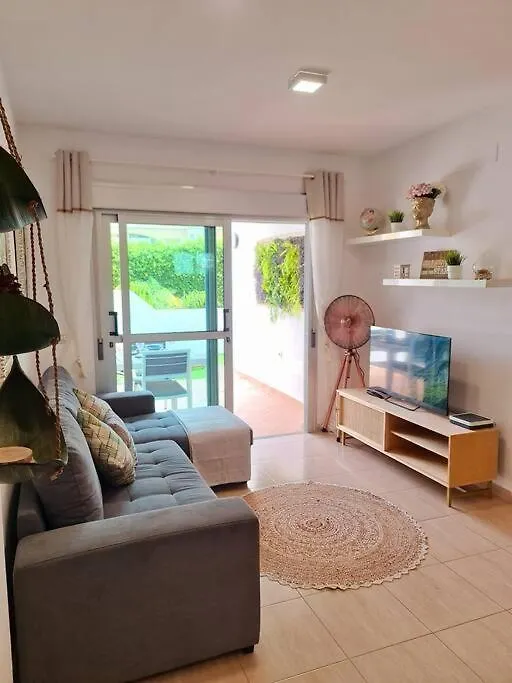 Homely Apt In Modern Building With Pool سان ميغيل ذي أبونا إسبانيا